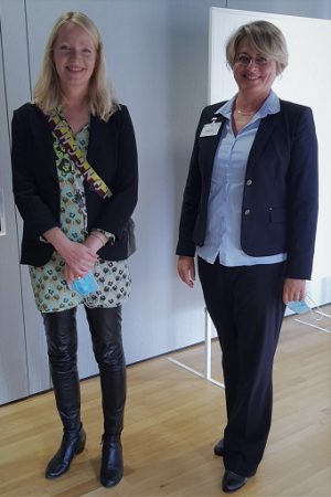 Die Umweltministerin, Frau Thekla Walker (links im Bild), zu Besuch bei einem von mir als Mentorin durchgeführten Controlling-Beratungsgespräch